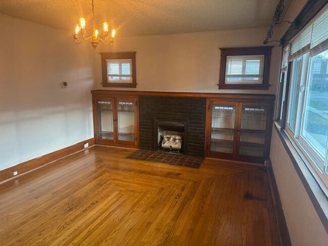 Building Photo - 2825 S Madison Ave