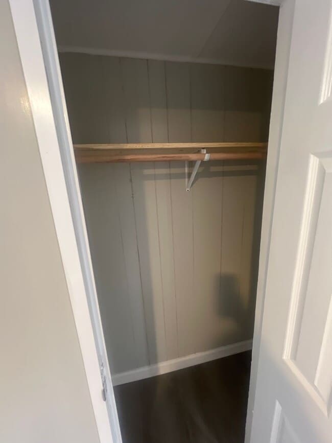 Foto del edificio - 3204 Lyons Center Rd