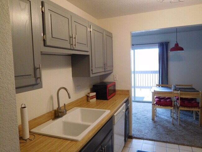 Foto del edificio - 300 Sterling Way