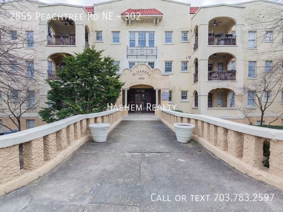 Primary Photo - Stunning 2 Bed 1.5 Bath Condo Available Now!