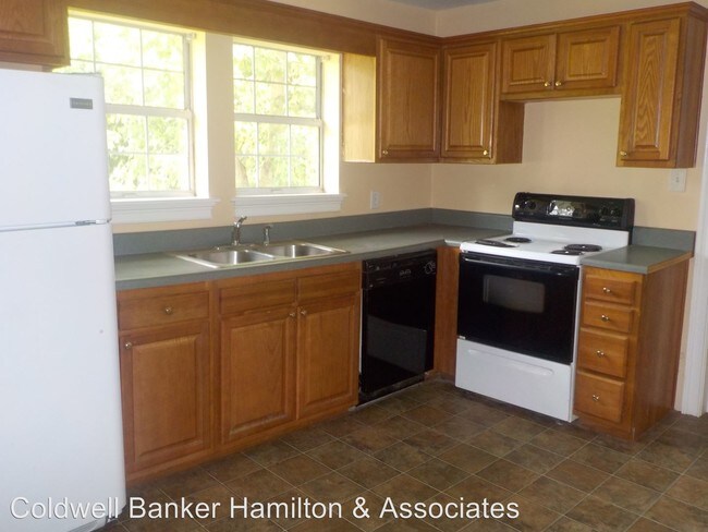 Building Photo - 1612 21st St SE