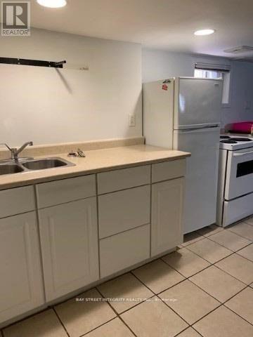 Photo du bâtiment - 970 Briar Hill Ave