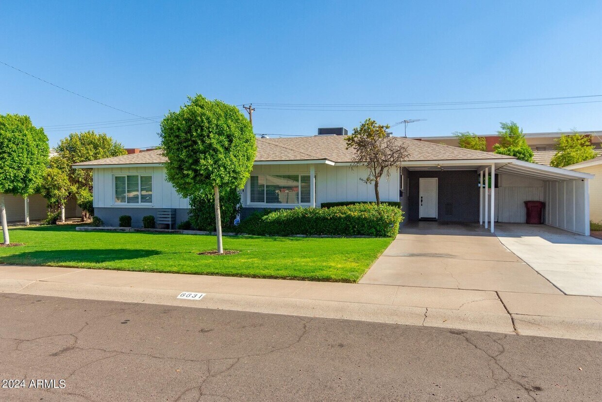 Primary Photo - 6631 E Almeria Rd