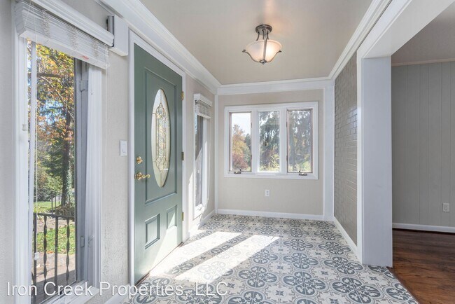 Foto del edificio - 3 br, 2 bath House - 70 W. Avon Parkway