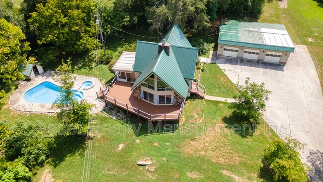 Building Photo - 1389 Hickory Valley Rd