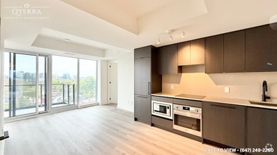 Building Photo - 5 Lakeview Av
