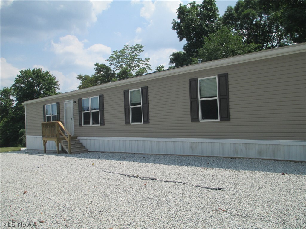 Primary Photo - 4446 College Hill Rd