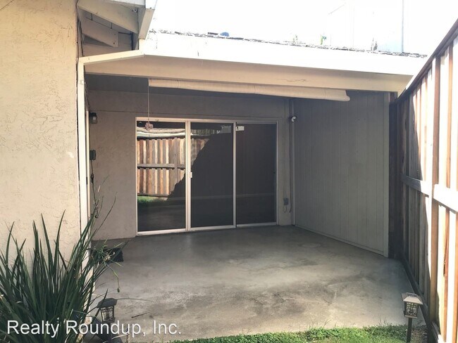 Building Photo - 3 br, 2 bath House - 1 Jenney Ct