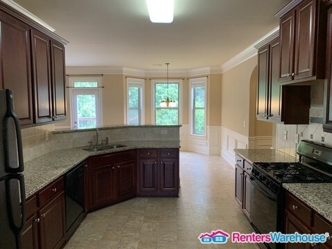 Building Photo - 349 Plymstock Dr