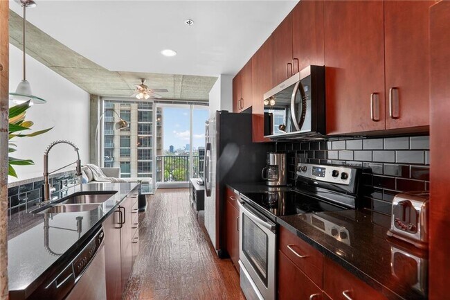 Foto del edificio - 361 17th St NW