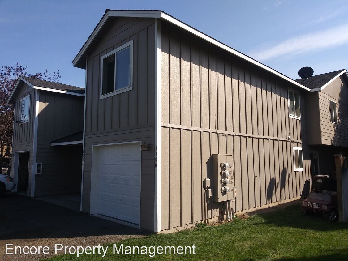 30043010 SW Juniper Ave, Redmond, OR 97756 Room for Rent in Redmond