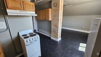 Building Photo - 1314 E Evans Ave