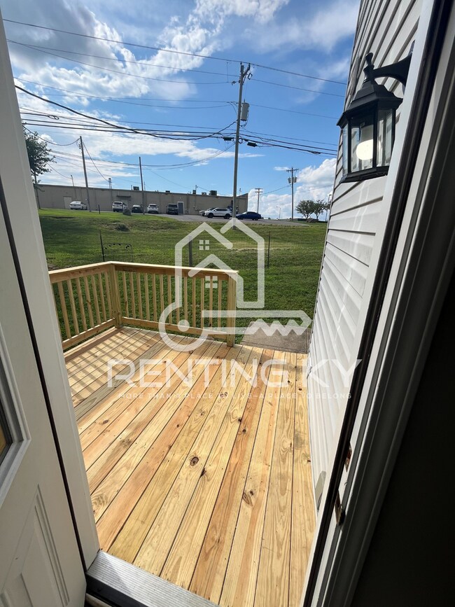 Foto del edificio - Completely Updated 2-Bed, 1.5-Bath Townhome!