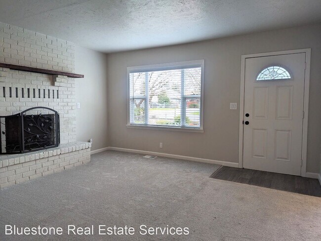 Building Photo - 2 br, 1 bath House - 7606 SE Henderson St.