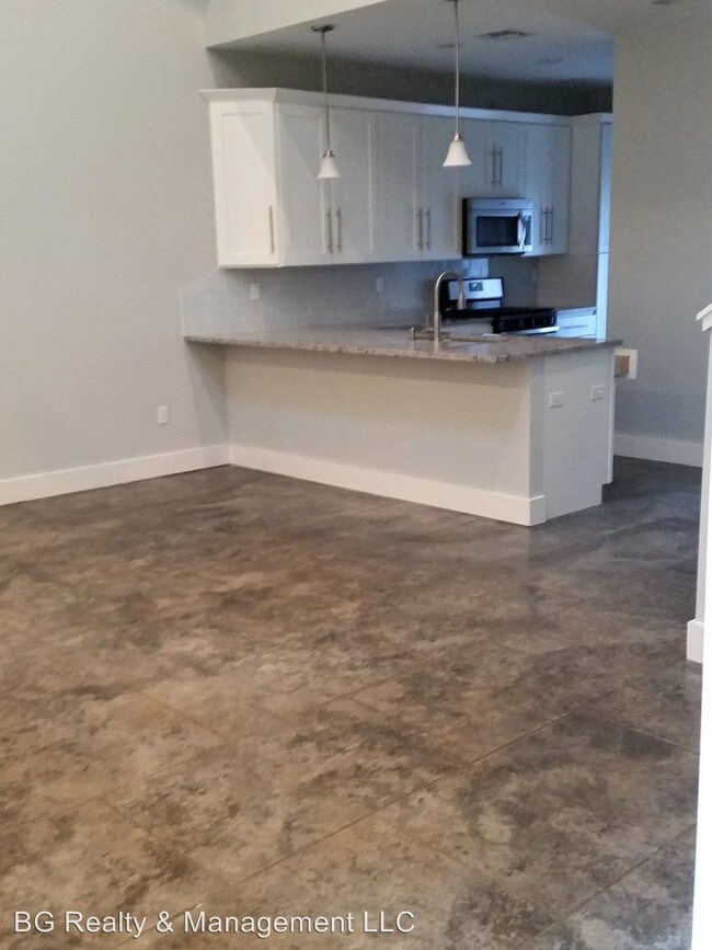 Building Photo - 3 br, 2 bath House - 210 Highland Oaks Lane