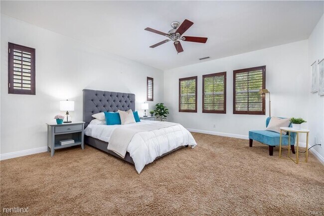 Foto del edificio - 4 br, 2.5 bath Townhome - 3437 Caraway Ln