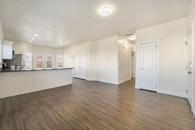 Foto del edificio - 13528 Venicia Way