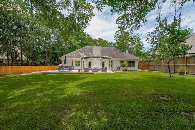 Foto del edificio - 2405 Chantilly Ln
