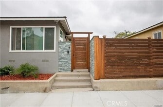 Building Photo - 3239 E Wilton St
