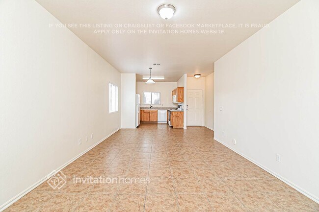Building Photo - 934 E Silversmith Trail