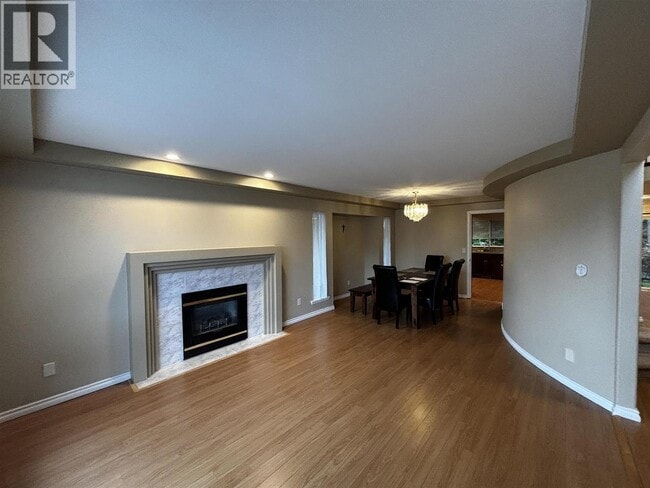 Building Photo - 1605 Salal Crescent