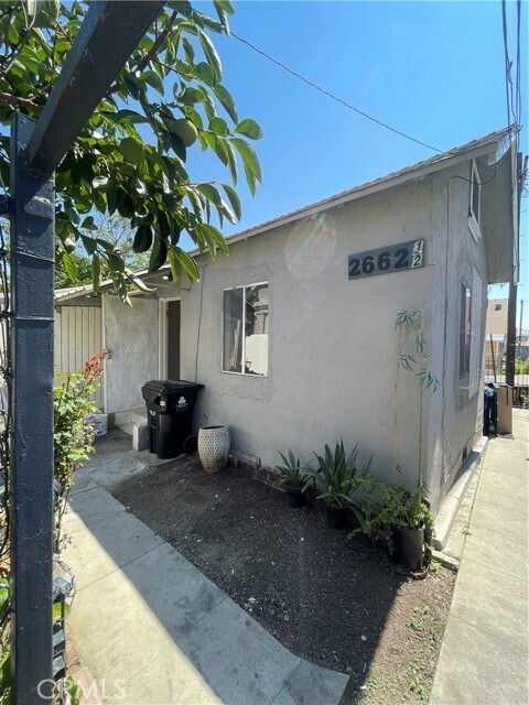 Foto del edificio - 2662 James M Wood Blvd