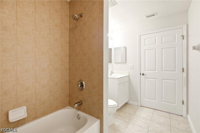 Foto del edificio - 2600 SW 1st St
