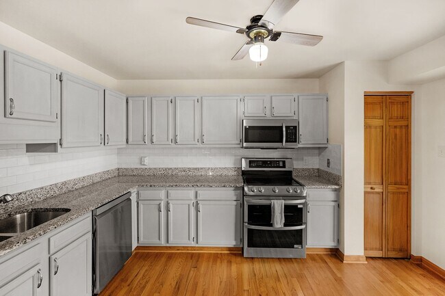 Foto del edificio - Charming Single-family Home For Rent In The Heart Of Brunswick, Maryland