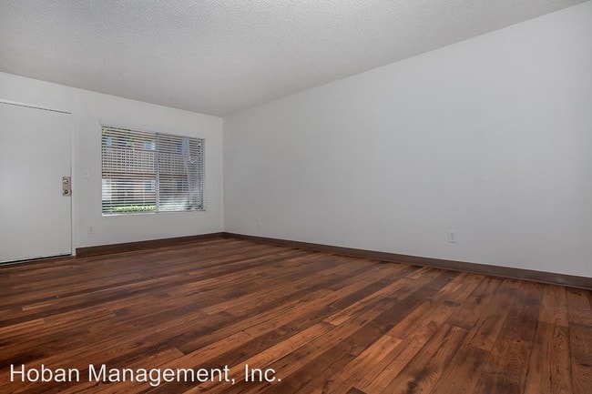 Building Photo - 151 Ballantyne St