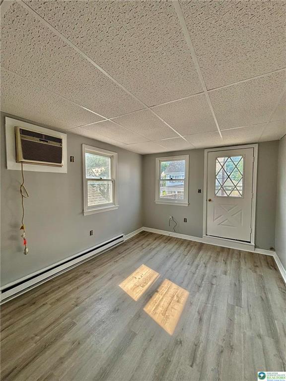 Foto del edificio - 210 W Main St