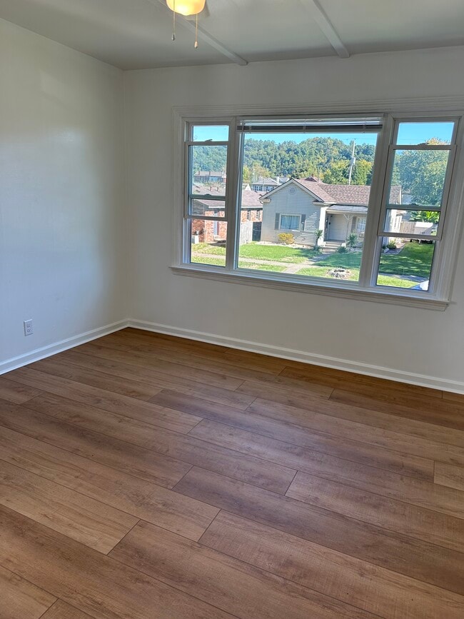 Living Room - 1208 S 4th St