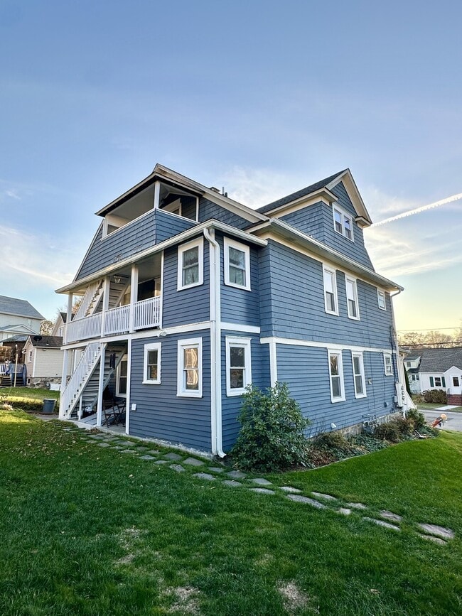 Building Photo - 11 Avenue A