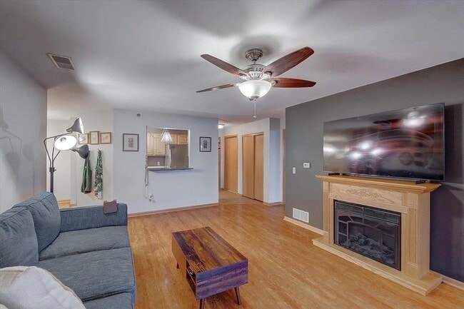 Foto del edificio - 102 Prairie Heights Dr