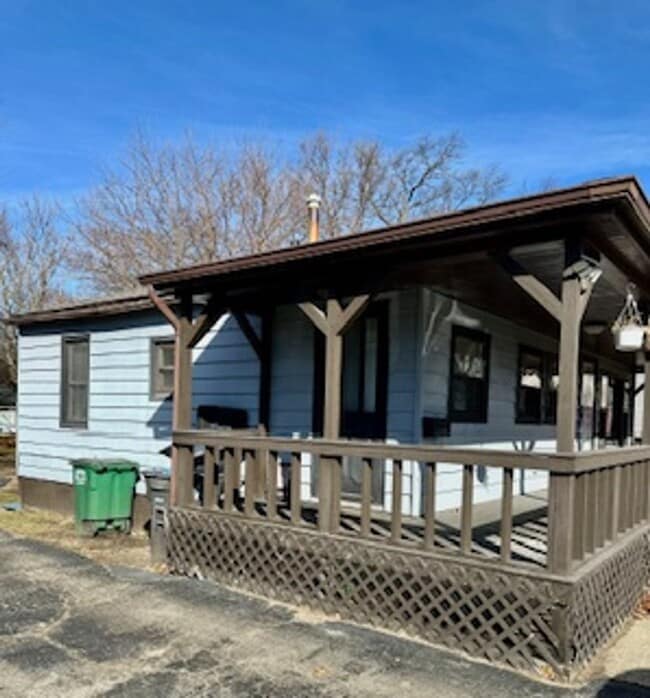 Building Photo - Charming Ranch in Great Area!