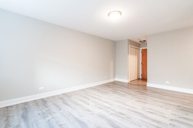 Foto del edificio - 525 W Surf St