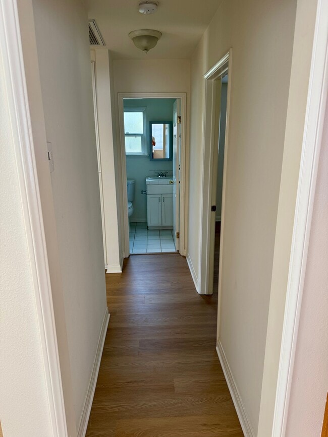 Hallway to Bathroom - 860 Manhattan Beach Blvd