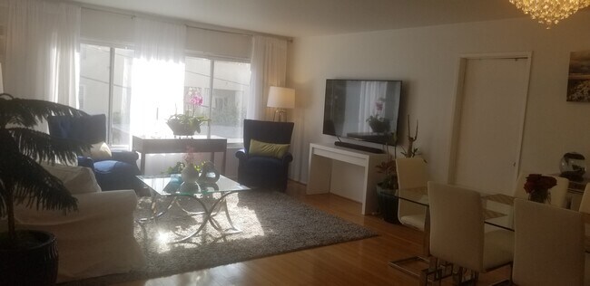 Foto del edificio - 1222 N Olive Dr
