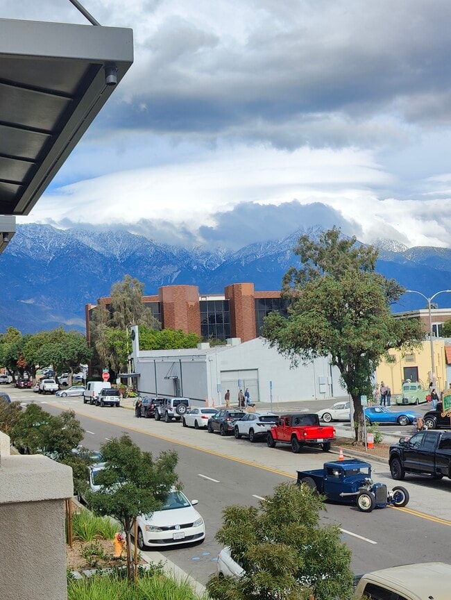 Building Photo - 111 N 1st Ave