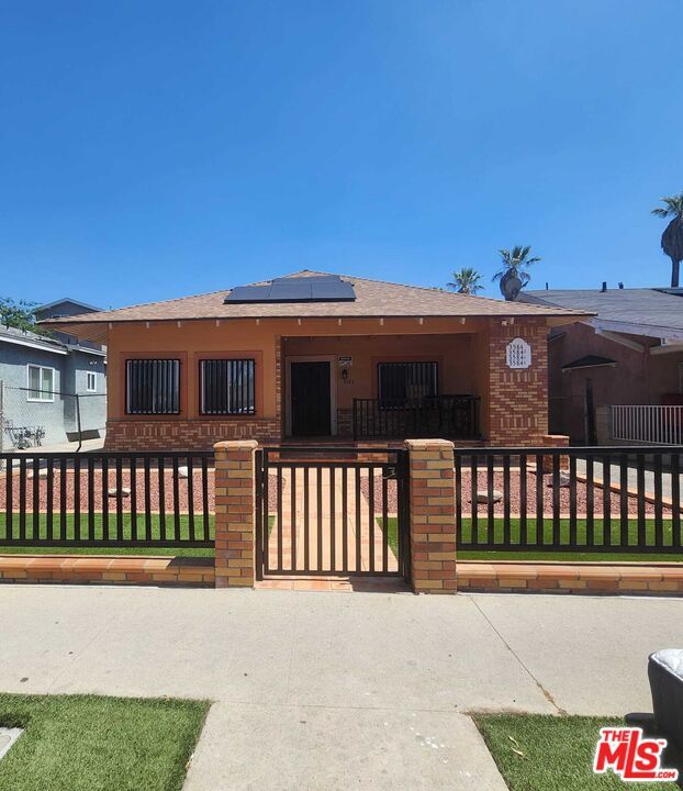 Foto del edificio - 3582 S Budlong Ave
