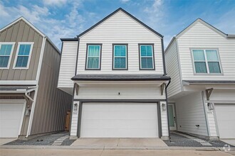Building Photo - 8462 Berry Grn Ln
