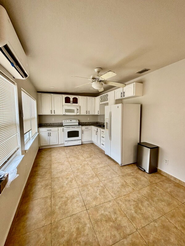 Foto principal - 59 Areca Dr