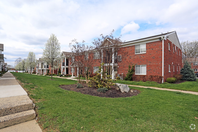 Knightsbridge Apartments - Bensalem, Pa 