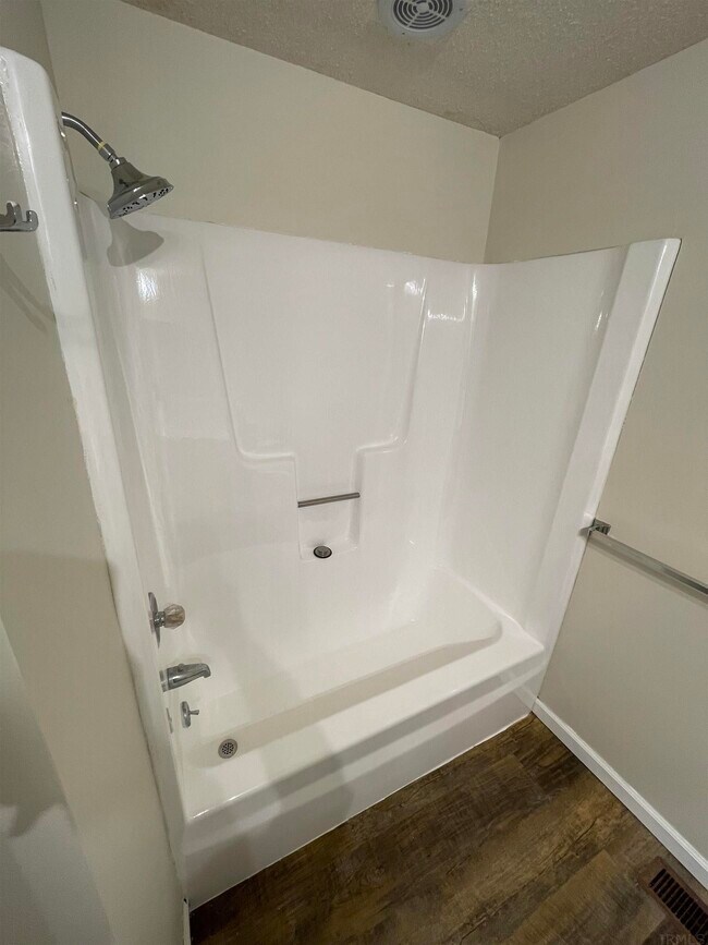 Building Photo - 528 Villa Park Ct