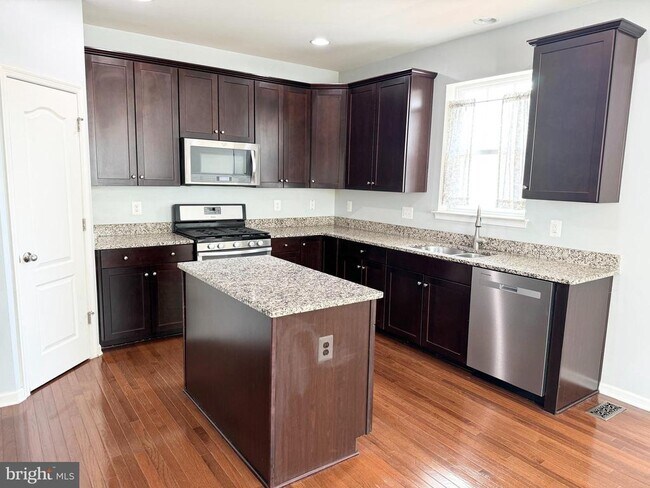 Foto del edificio - 7 Coulter Ln