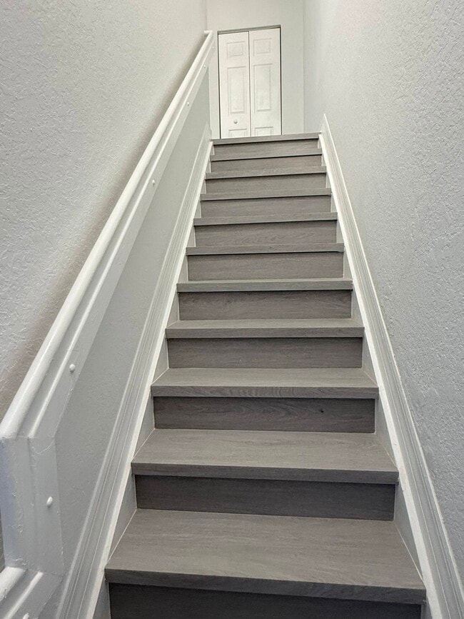 Building Photo - 820 Pipers Cay Dr