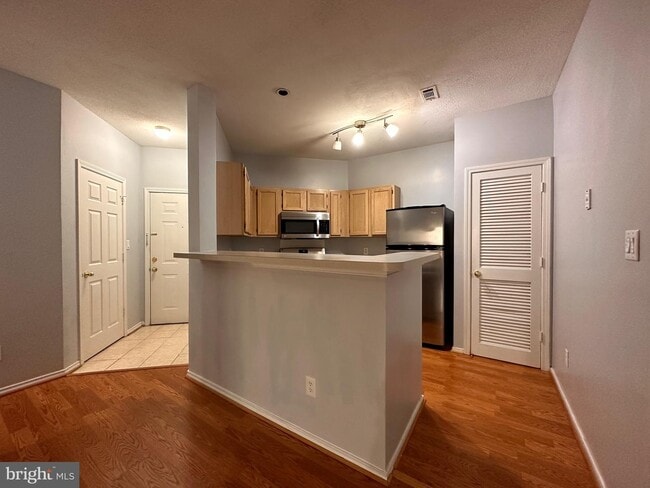 Building Photo - 4401 Sedgehurst Dr