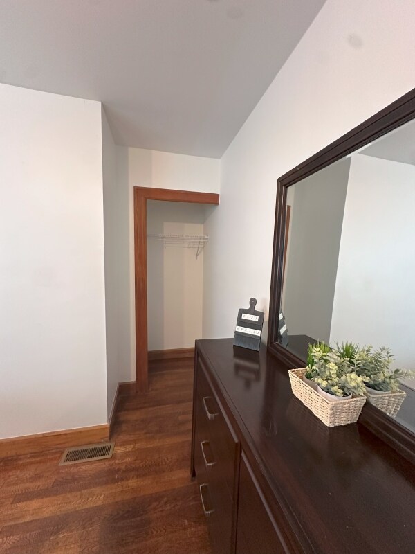 Foto del edificio - 303 N Delphine Ave
