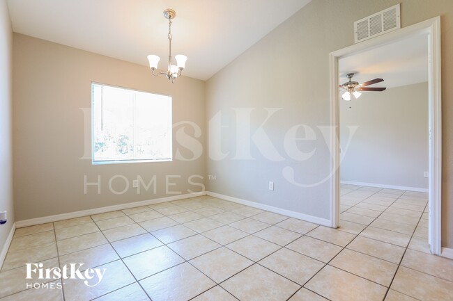 Building Photo - 4570 Lummus St