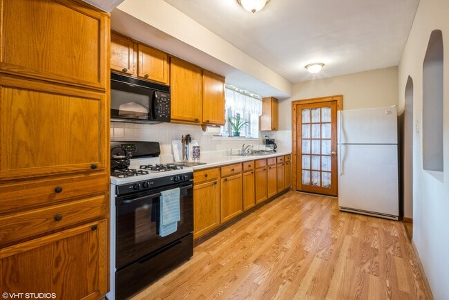 Foto del edificio - 1309 Maple Ave