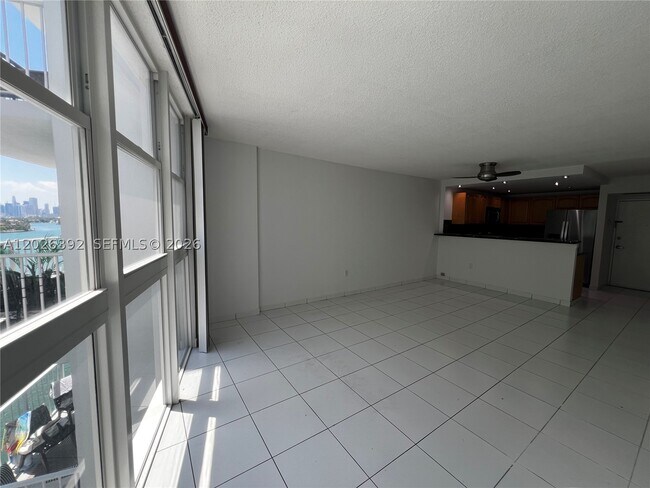 Foto del edificio - 1228 West Dr
